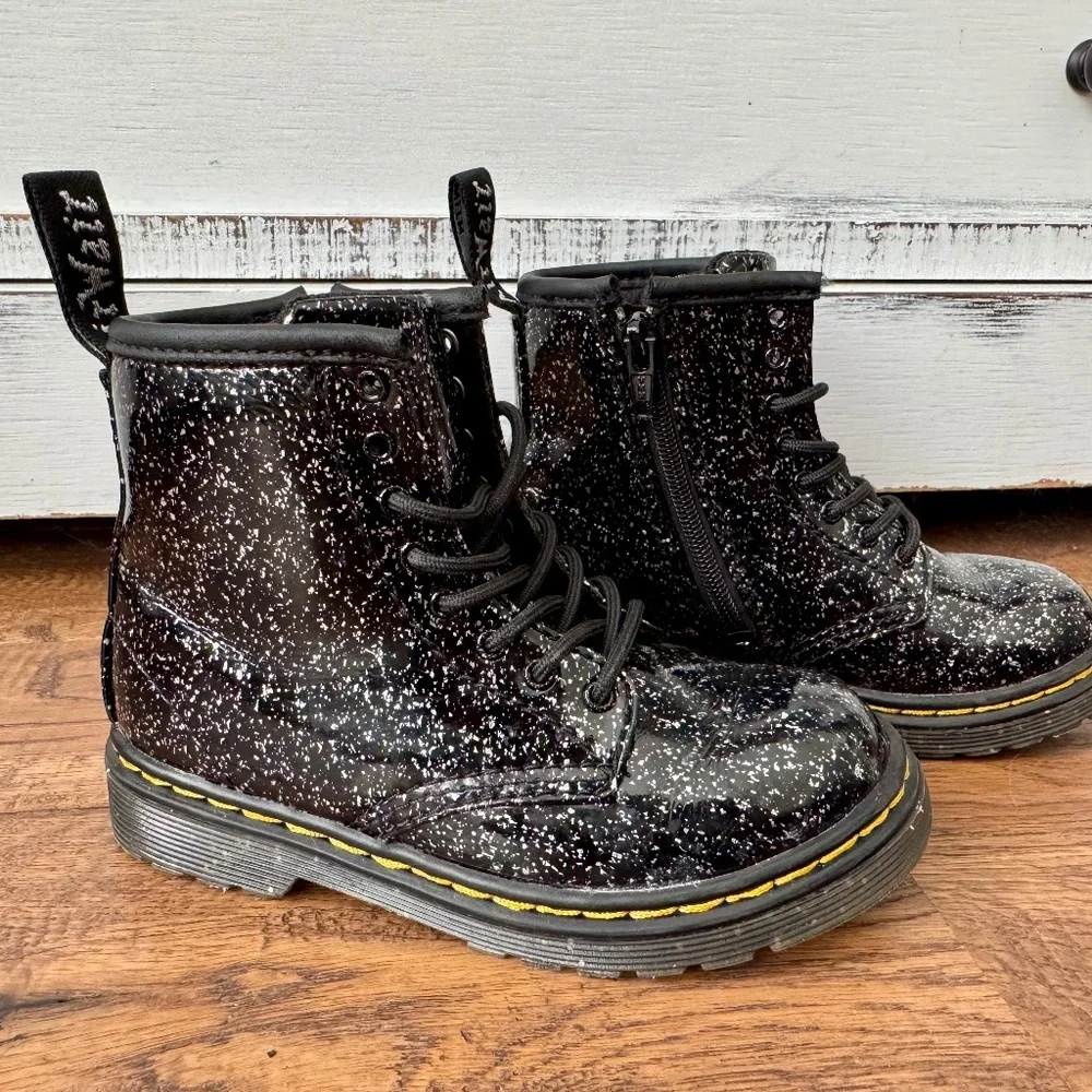 New Dr. Martens Junior 1460 Cosmic Glitter Lace Up‎ Boots Black Kids Size 9